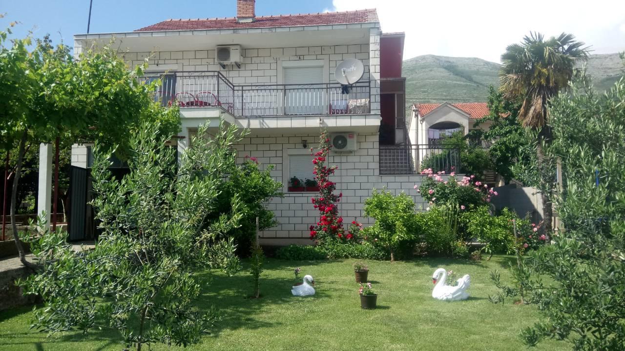 Apartmani Bridge Требине Екстериор снимка